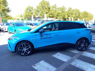 Voir le détail de l'offre de cette MG MOTOR MG4 EV 204ch - 64kWh Luxury MY23 de 2024 en vente à partir de 252.34 €  / mois