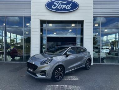 Voir le détail de l'offre de cette FORD Puma 1.0 Flexifuel 125ch S&S mHEV ST-Line de 2022 en vente à partir de 215.95 €  / mois