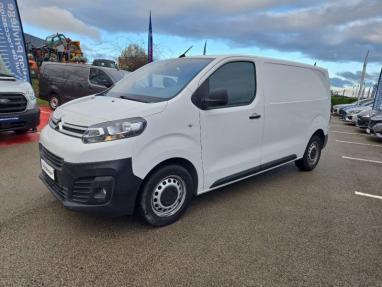 Voir le détail de l'offre de cette CITROEN Jumpy Fg M 2.0 BlueHDi 120ch S&S Driver de 2021 en vente à partir de 257.5 €  / mois