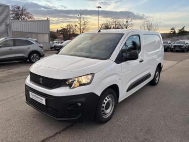 Voir le détail de l'offre de cette PEUGEOT Partner Long 950kg BlueHDi 100ch S&S Premium de 2022 en vente à partir de 186.94 €  / mois